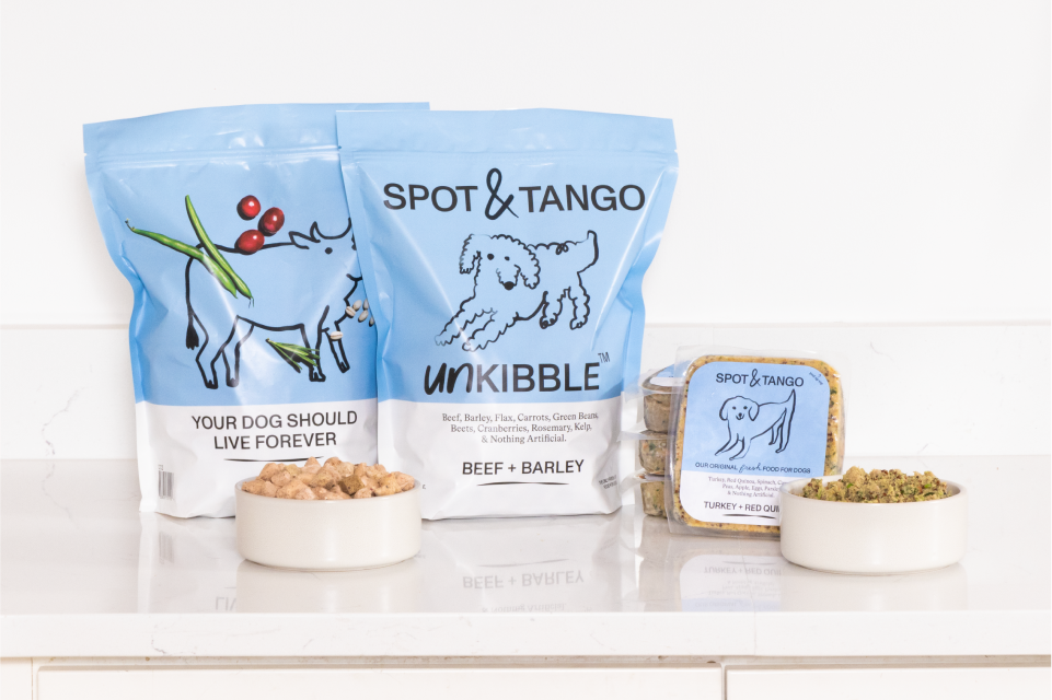 Spot & Tango UnKibble beef and barley dog food alongside fresh meal packs, promoting healthy, fresh dry food options for Beagles.